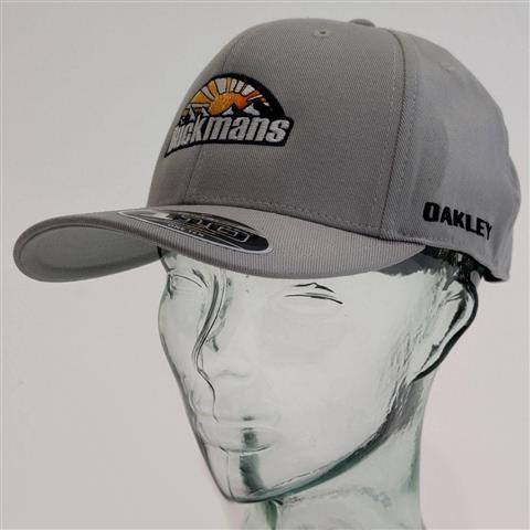 Oakley Women&#39;s Clothing: Accessories