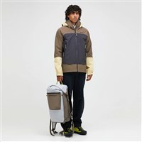 Peak Performance Vislight GORE-TEX C-Knit™ 3L Shell Jacket  - Men's - Terrain Tan / Motion Grey
