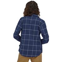 Patagonia L/S Organic Cotton Midweight Fjord Flannel Shirt - Women's - Woodland / New Navy (WLNE)